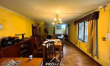 Casa en Venta en Amplio Terreno de 524 M2