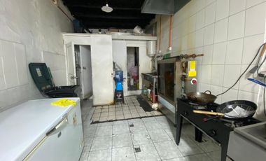 DOS LOCALES Y UNA VIVIENDA EN AV EL SALTO