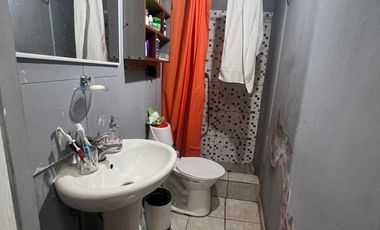 DOS LOCALES Y UNA VIVIENDA EN AV EL SALTO