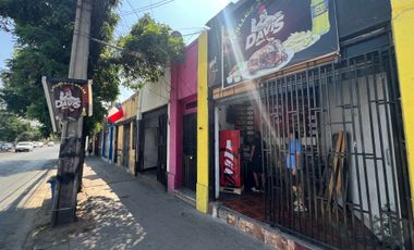 DOS LOCALES Y UNA VIVIENDA EN AV EL SALTO
