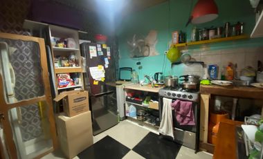 DOS LOCALES Y UNA VIVIENDA EN AV EL SALTO