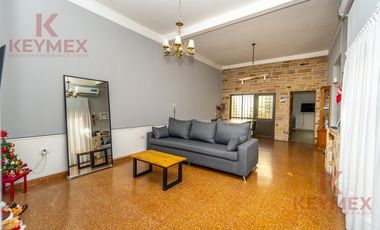 VENTA casa de tres dormitorios Barrio Noroeste. Apta crédito