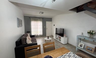 Alquiler Casa tipo Triplex en B° Cerrado El Mirador