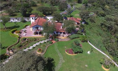 Finca en venta  de 1.8 hectáreas en El Valle de Antón (BO)