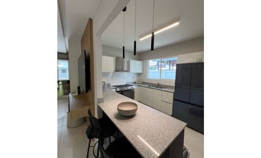 CASAS ADOSADAS EN PASEO DEL NORTE