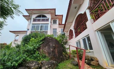 Vendo casa en Sora para  hacer un hostal