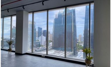 Oficina en el centro Obarrio en venta o alquiler