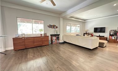Casa unifamiliar en Clayton (Calle Croft)