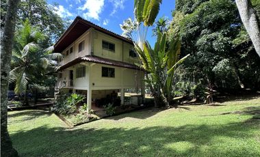 Casa unifamiliar en Clayton (Calle Croft)