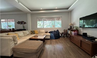 Casa unifamiliar en Clayton (Calle Croft)