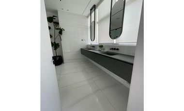Venta Apartamento en Santa María, Edificio Empire