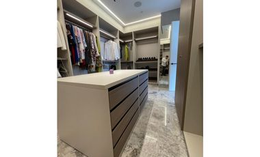 Venta Apartamento en Santa María, Edificio Empire