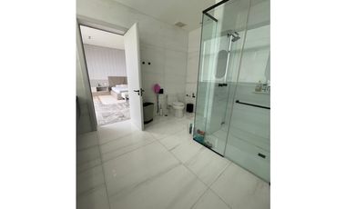 Venta Apartamento en Santa María, Edificio Empire