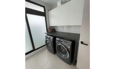 Venta Apartamento en Santa María, Edificio Empire