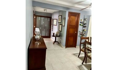 VENTA DE CASA UNIFAMILIAR EN CONDADO DEL REY