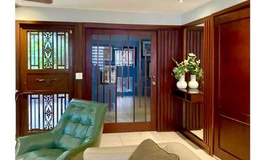 VENTA DE CASA UNIFAMILIAR EN CONDADO DEL REY