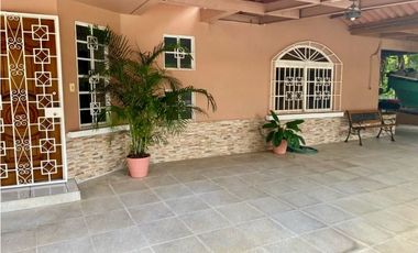 VENTA DE CASA UNIFAMILIAR EN CONDADO DEL REY