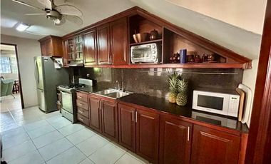 VENTA DE CASA UNIFAMILIAR EN CONDADO DEL REY