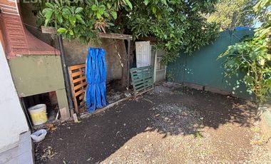 Casa en Moron Sur tres ambientes patio cochera parrilla