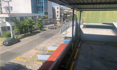 EDIFICIO COMERCIAL  EN EL CARMEN  DE 3 NIVELES  1007.96M2