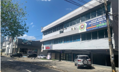 EDIFICIO COMERCIAL  EN EL CARMEN  DE 3 NIVELES  1007.96M2