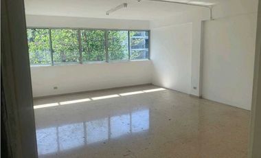 EDIFICIO COMERCIAL  EN EL CARMEN  DE 3 NIVELES  1007.96M2