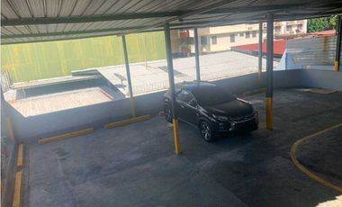 EDIFICIO COMERCIAL  EN EL CARMEN  DE 3 NIVELES  1007.96M2