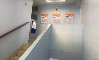 EDIFICIO COMERCIAL  EN EL CARMEN  DE 3 NIVELES  1007.96M2