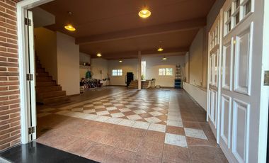 Importante Casa en Lote de 8,66 x 64 con Parque y Piscina – Banfield Oeste