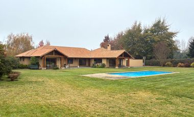 CASA EN VENTA EN PARCELA EN CONDOMINIO DE ZAPALLAR