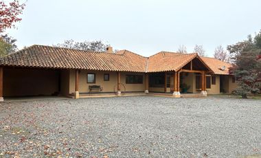 CASA EN VENTA EN PARCELA EN CONDOMINIO DE ZAPALLAR