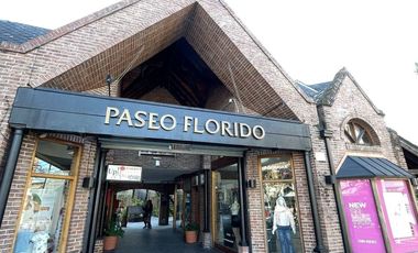 LOCAL COMERCIAL CENTRICO EN VENTA- HURLINGHAM