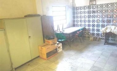 Casa de 3 amb. sobre lote propio.