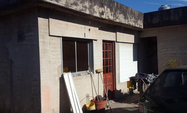 LONGCHAMPS - Galpón Con Gas Natural - Apto Crédito HIPOTECARIO