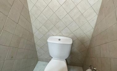 Casa de cuatro ambientes a la venta