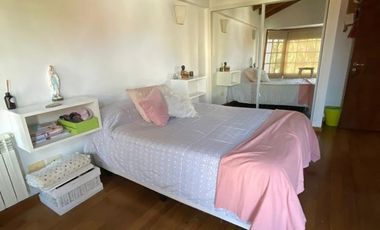 Casa de cuatro ambientes a la venta
