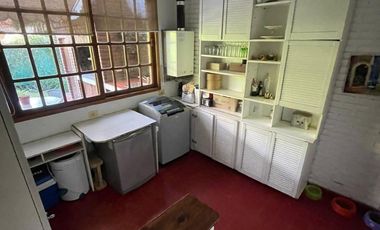 Casa de cuatro ambientes a la venta