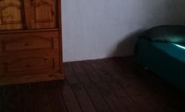 Casa c/ opción a segunda construcción sobre lote de 10 x 30 en Bella Vista