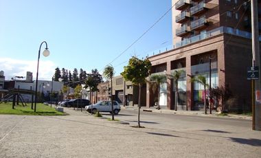 LOCAL COMERCIAL A LA CALLE, EN VILLA CARLOS PAZ, ALQUILER ANUAL