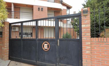 Departamento duplex en Zarate