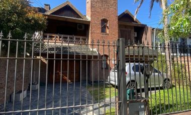 Casa de cuatro ambientes a la venta en Bella Vista