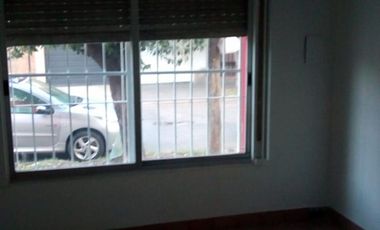 Venta de casa ... Excelente ubicación.