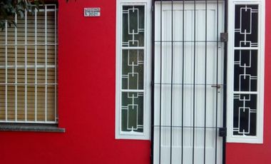 Venta de casa ... Excelente ubicación.
