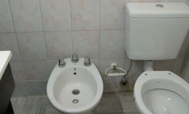 Venta de casa ... Excelente ubicación.