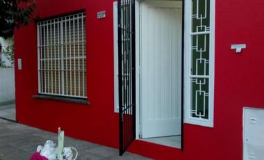 Venta de casa ... Excelente ubicación.
