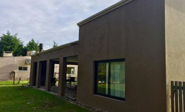 Muy linda casa en Barrio Privado Malibu - APTA A CRÉDITO / SE ACEPTAN PERMUTAS!!