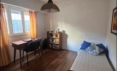 Casa 5 ambientes con quincho en venta en San Jose