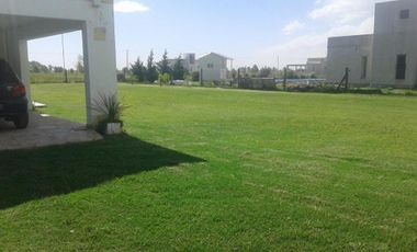 EXELENTE CASA QUINTA CON PILETA C/PARQUE-  ¡¡HERMOSA