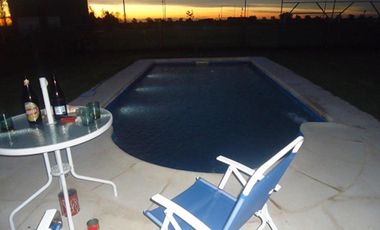 EXELENTE CASA QUINTA CON PILETA C/PARQUE-  ¡¡HERMOSA