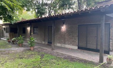 CASA QUINTA EN BARRIO CORIMAYO, BURZACO.